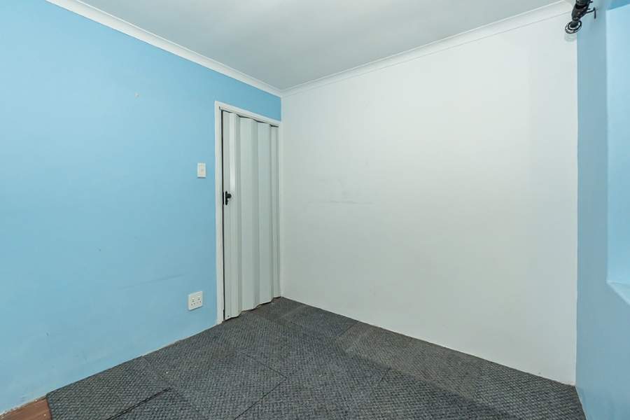 7 Bedroom Property for Sale in Lentegeur Western Cape